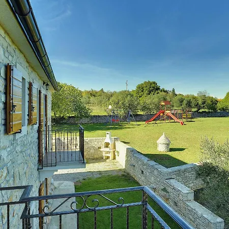 1 Bedroom Awesome In *